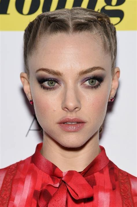 Amanda Seyfried In Her Most Dramatic Updo And Makeup Everwhat Do You