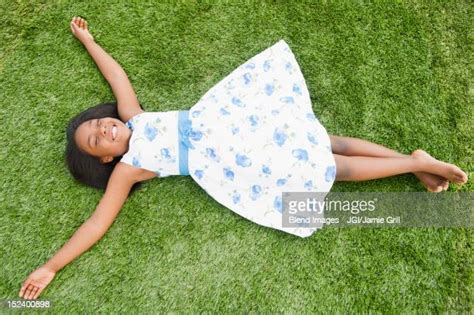 barefoot black girls photos and premium high res pictures getty images