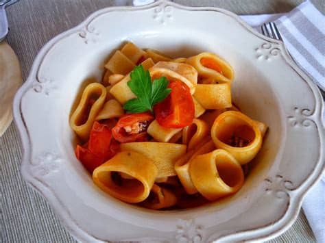 Graban reunión de capos de la mafia siciliana. Calamarata siciliana (con imágenes) | Recetas de comida ...