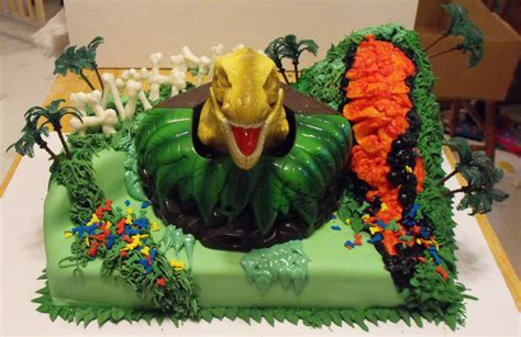 Experience the world of cake decorating like never before with cake central magazine! Dinosaur Cakes - Decoration Ideas | Little Birthday Cakes