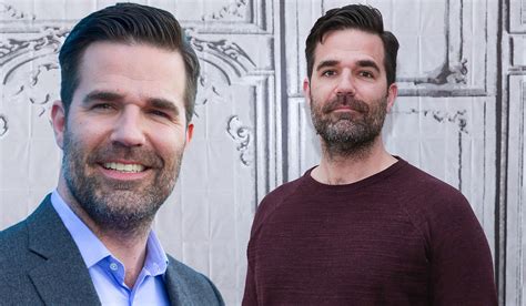 Catastrophe Star Rob Delaney Celebrates 17 Years Sober With Moving