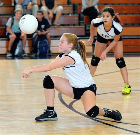 Understanding The Positions And Roles In Volleyball Tendig