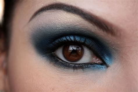 Midnight Blue Smokey Eye