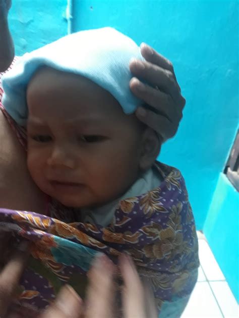 Beberapa dampak dari penggunaan obat batuk berdahak pada bayi secara bebas adalah peningkatan detak jantung, kejang, hingga overdosis. Resep "ajaib" mengatasi batuk pilek pada anak bayi usia 7 ...