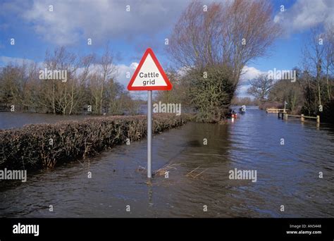 Floods Uk Hi Res Stock Photography And Images Alamy