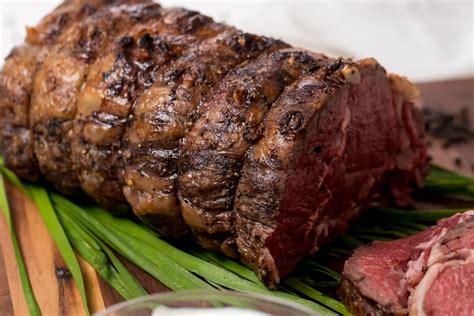 Head to del frisco's grille for a christmas day feast, and choose from filet, lobster tail and more. Celebrate the holidays with this delicious, classic prime ...