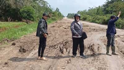 Jalan Antar Desa Di Kecamatan Lalan Dibangun Pada Simak Detailnya