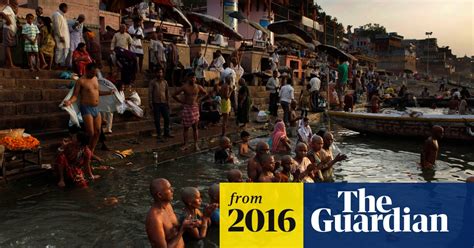 Indian Government Criticised After Scores Of Bodies Surface In Ganges