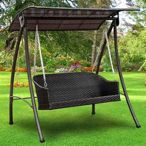 Metal European Outdoor Swingers Cane 1513 Seating Capacity 2 Seater Size Options Available