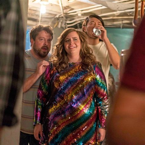 ‘shrill On Hulu Review A Fabulous Aidy Bryant Comedy