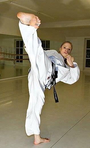 Pin By James Colwell On Karate Martial Arts Women Female Martial