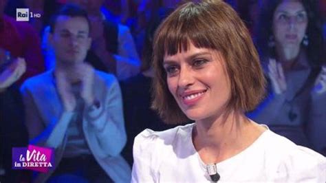 Intervista a claudia pandolfi e claudio santamaria. Claudia Pandolfi, tutti gli amori della sua vita: uno è un ...