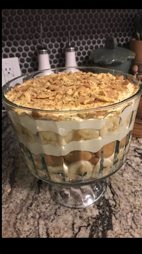 I've made it for housewarming parties, cookouts, work functions, etc. Not Yo Mama's Banana Pudding! #PaulaDeen #foodnetwork # ...