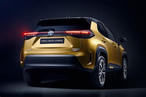 The yaris cross can also notify toyota emergency assistance if you have an accident. Toyota Yaris Cross - Weltpremiere für den Hybrid-Crossover ...