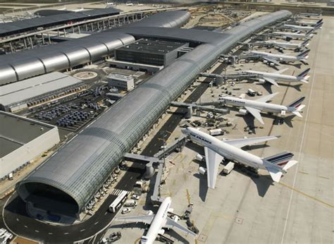 Die lounge icare steht allen gästen gegen eine nutzungsgebühr zur verfügung. Paris Charles de Gaulle Airport - Zug Transport Flughafen ...
