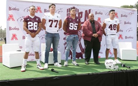 Ipn Presenta Sus Nuevos Equipos De Liga Mayor De Futbol Americano Grupo Milenio