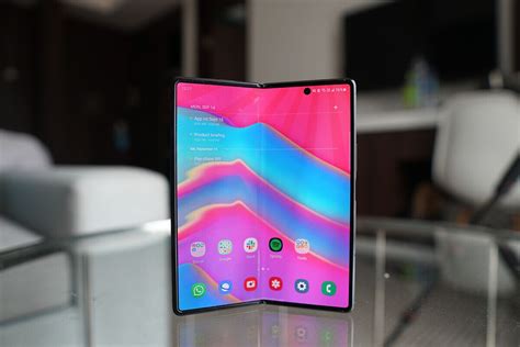samsung galaxy z fold 2 receives new multitasking features with one ui 4 1 1 update
