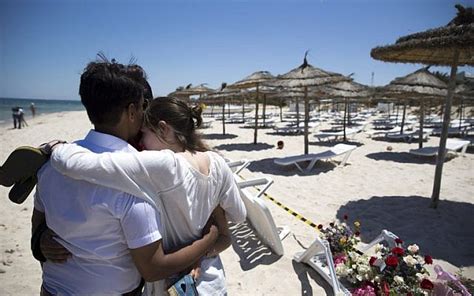 Thousands Of Tourists Flee Tunisia After Beach Massacre The Times Of Israel