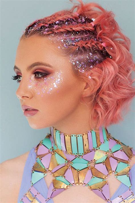 Fun makeup looks with glitter eye. Pin by Monique Frausto on glitter rules everything around ...