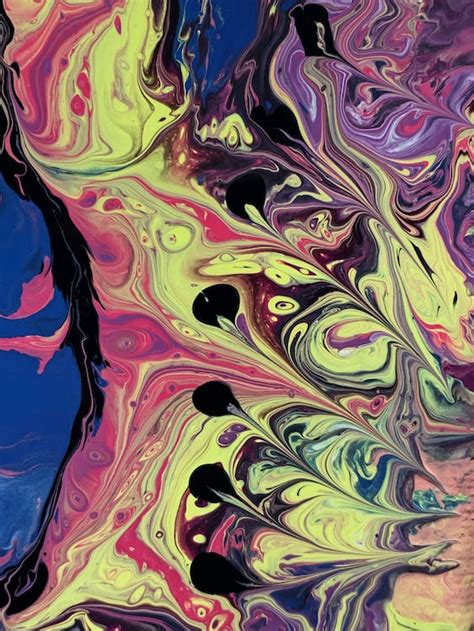 강렬한 검은색 곡선 공상 관념적인 그늘 그림 그림 물감 기름 다채로운 디자인 물결 모양 믹스 밝은 배경 블렌드 색깔 생생한 선 소용돌이