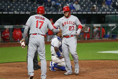 Mike Trout Has 4 Hits Shohei Ohtani Shines In 2 Roles In Angels Win