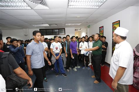 Tujuh murid sekolah kebangsaan (sk) dataran muda, bukit selambau berdepan detik cemas apabila van sekolah yang dinaiki. Perpustakaan Tuanku Bainun menerima lawatan daripada ...