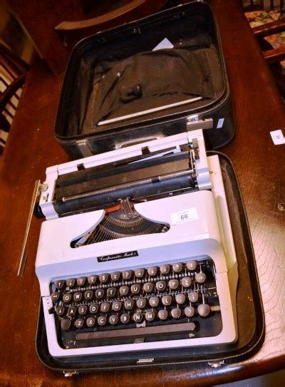 Craftmatic Mark 1 Typewriter In Case Bargain Hunt Auctions Find