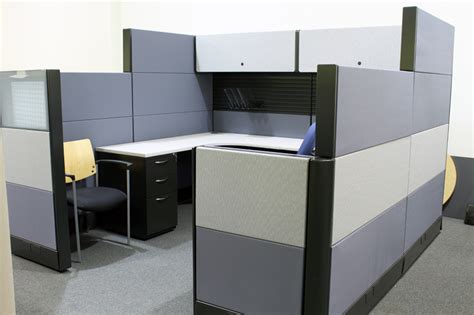 Choosing The Right Office Cubicles For Your Company Office Furniture
