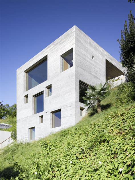 13 Modern House Exteriors Made From Concrete