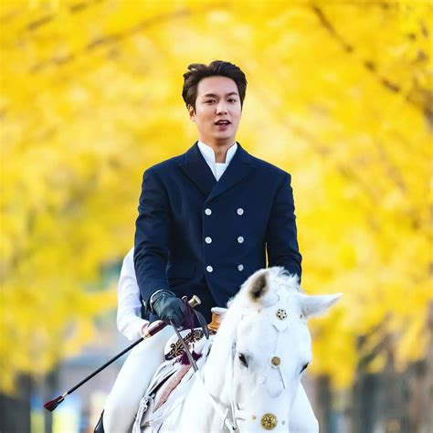 Since the very beginning of the king: Lee Min Ho, filming The King: Eternal Monarch, 20191030 ...