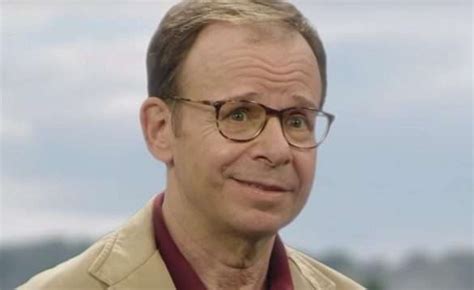 man arrested in connection with assault on rick moranis ab5
