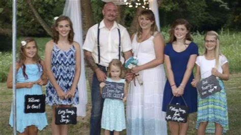 Dads Rules For Dating His 5 Daughters Go Viral Youll Have To Ask Them Abc News