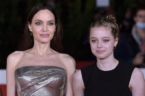 Shiloh Jolie Pitt La Fille Dangelina Jolie Est Le Sosie De Sa Mère