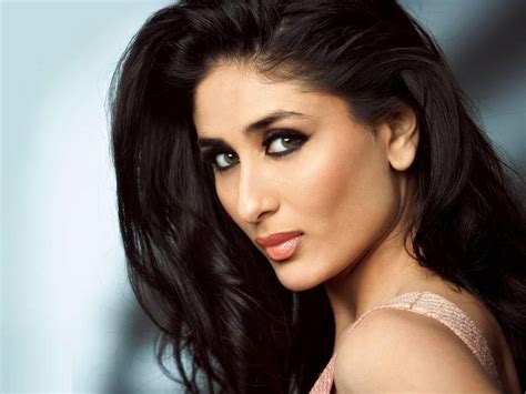 Kareena Kapoor Sexy Bollywood Actress Hd Wallpapers ~ Super Hd Wallpaperss
