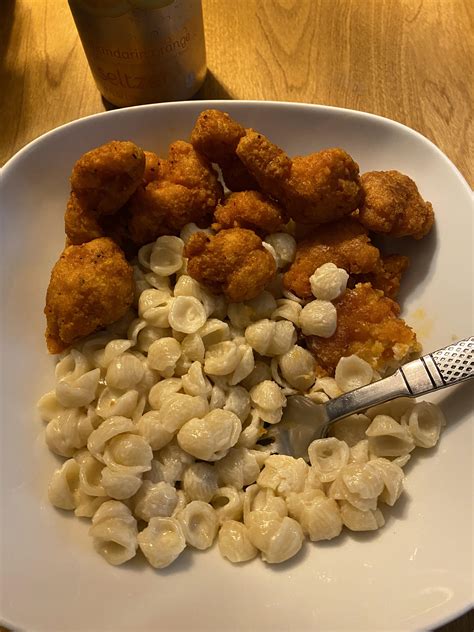 Buffalo Chicky Nugs With Annies Organic White Cheddar Mac My Favorite