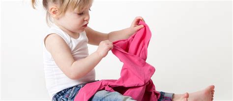 Apprendre à s habiller à ans Baby Love An Parents Activities