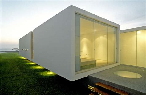 Modern Small Beach House Design In Peru By Javier Artadi