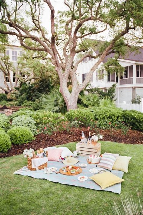 50 Romantic Outdoor Picnic Wedding Ideas Page 7 Of 10 Hi Miss Puff