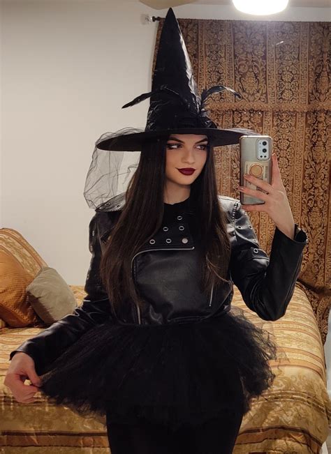 Witch 🧹 In 2022 Fashion Style Goth