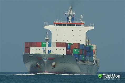 565565000) is a container ship that was built in 2006 ( 15 years old ). Vessel WAN HAI 275 (Container ship) IMO 9493286, MMSI ...