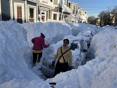 Staggering Snow Pile Ups In Canada After Unprecedented Weekend Blizzard
