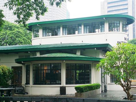 Blackbird restaurant nielson tower makati avenue chef colin mackay. Ayala Triangle Gardens: Paradise in the City | Philippine ...