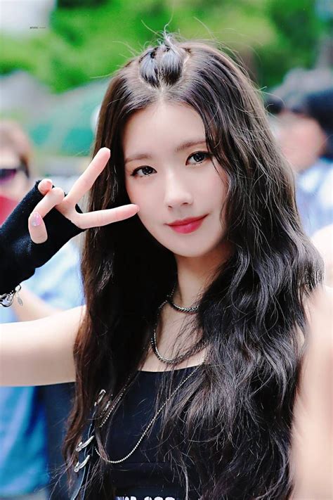Hq Kpop Photos 22347 Photo Albums G I Dle Miyeon Gidle Miyeon G I Dle