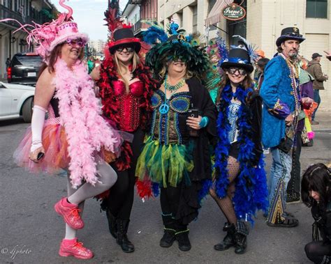 How To Dress For Mardi Gras Mardi Gras Costume Women Mardi Gras Outfits Mardi Gras Attire
