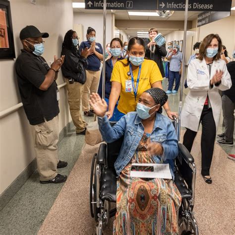 New Orleans Hospital Staff Marks 1500th Coronavirus Patient Discharge