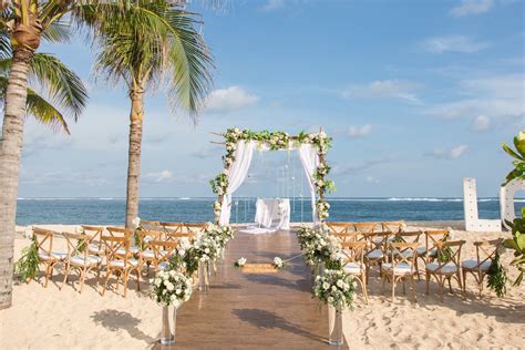 Bali all inclusive spa resorts. The Mulia Beach Wedding