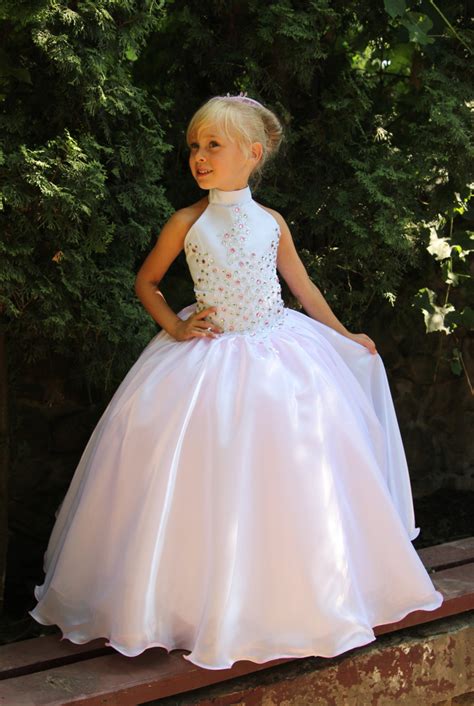See more ideas about white wedding dresses, red wedding dresses, red white wedding dress. Pink and White Flower Girls Dress Birthday Wedding Party