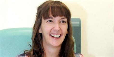 Βρετανία Ξανά στο νοσοκομείο η νοσηλεύτρια που θεραπεύτηκε από τον Εμπολα Iefimeridagr