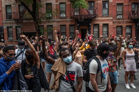 blm protest organizer surrenders after nypd officers failed to arrest him in six hour stand off