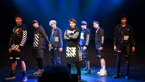 Pada tanggal 14 mei 2015, monsta x resmi debut dengan lagu trespass yang merupakan bagian dari album mini pertama yang memiliki judul yang. Monsta X debut stage | Monsta x, Boy groups, Korean music